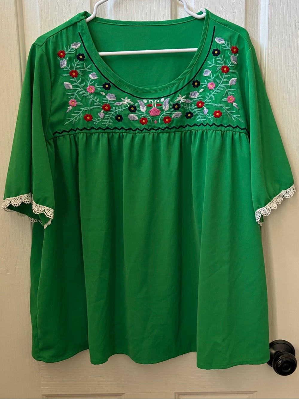 SHEIN Green Embroidered Floral Peasant Tunic